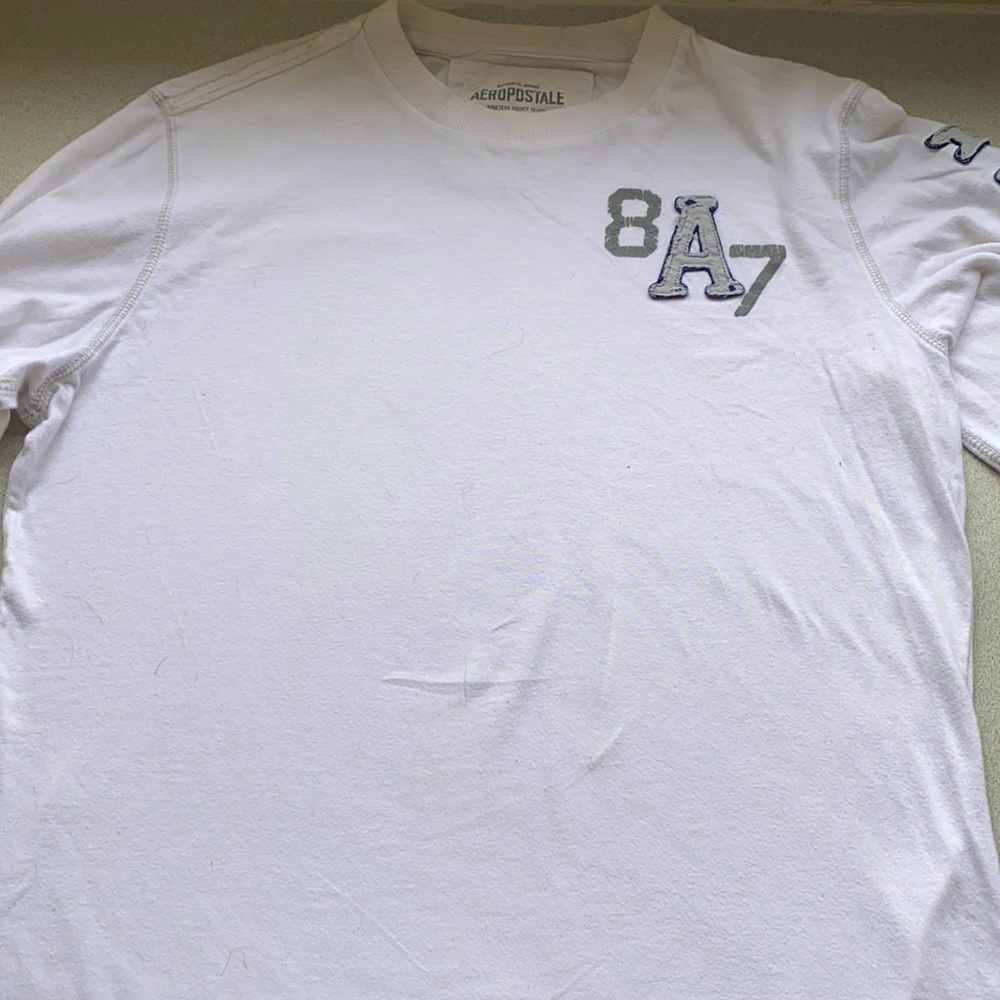 AéRopostale white T-shirt